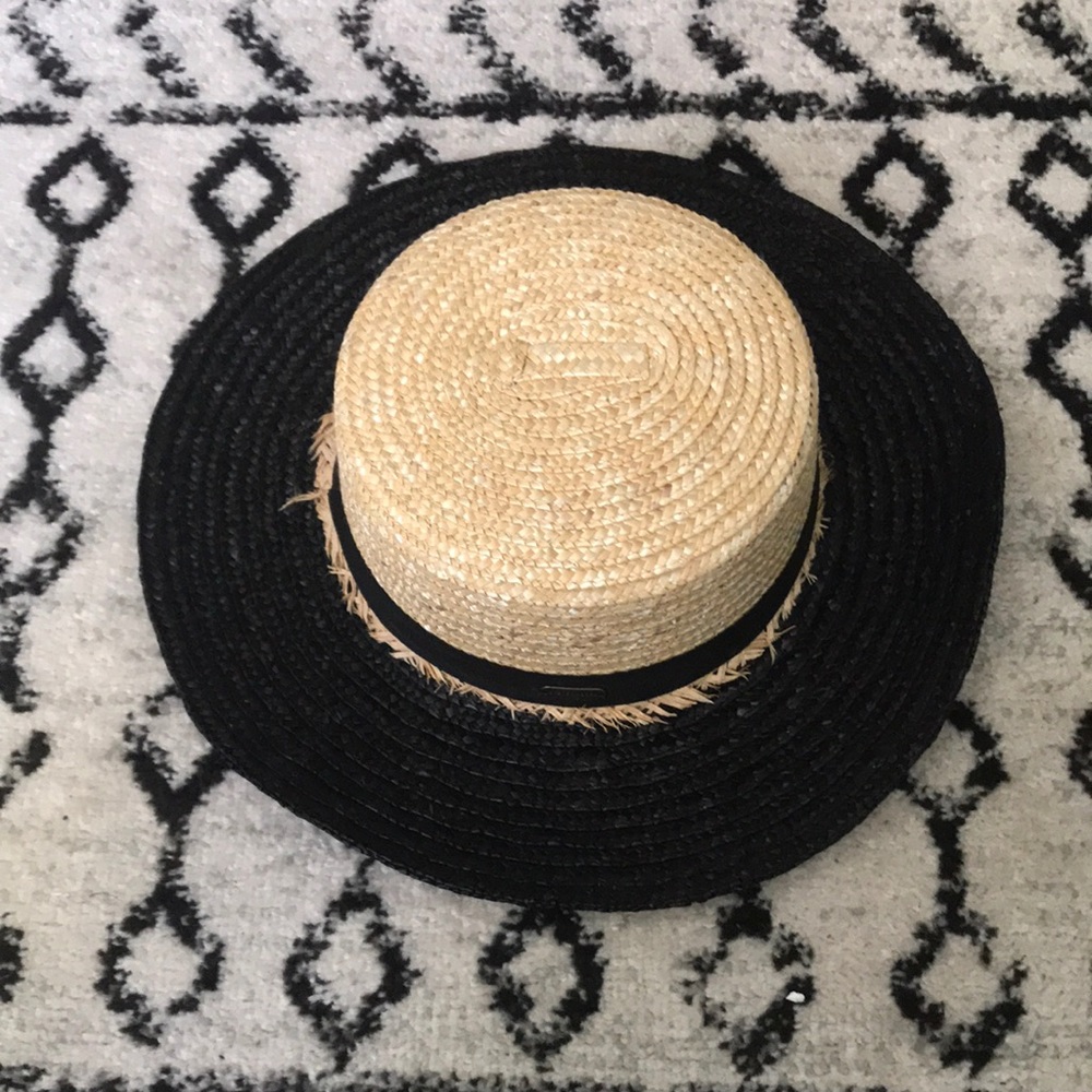 Steve Madden hat!